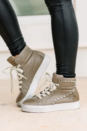 Edgy Icon Ash Gray Star Sneakers