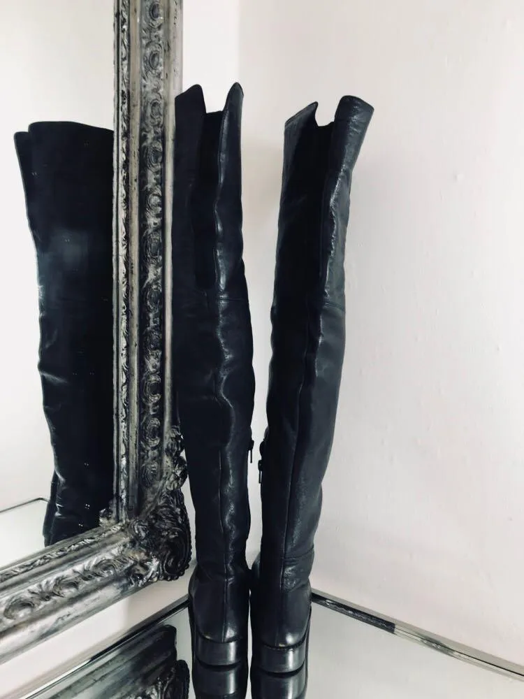 Stuart Weitzman Over Knee Boots. Size 36