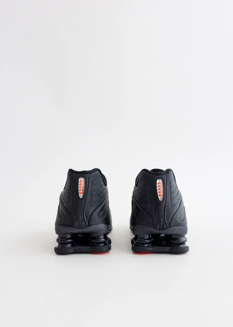 Women's Shox R4 'Black' Sneakers